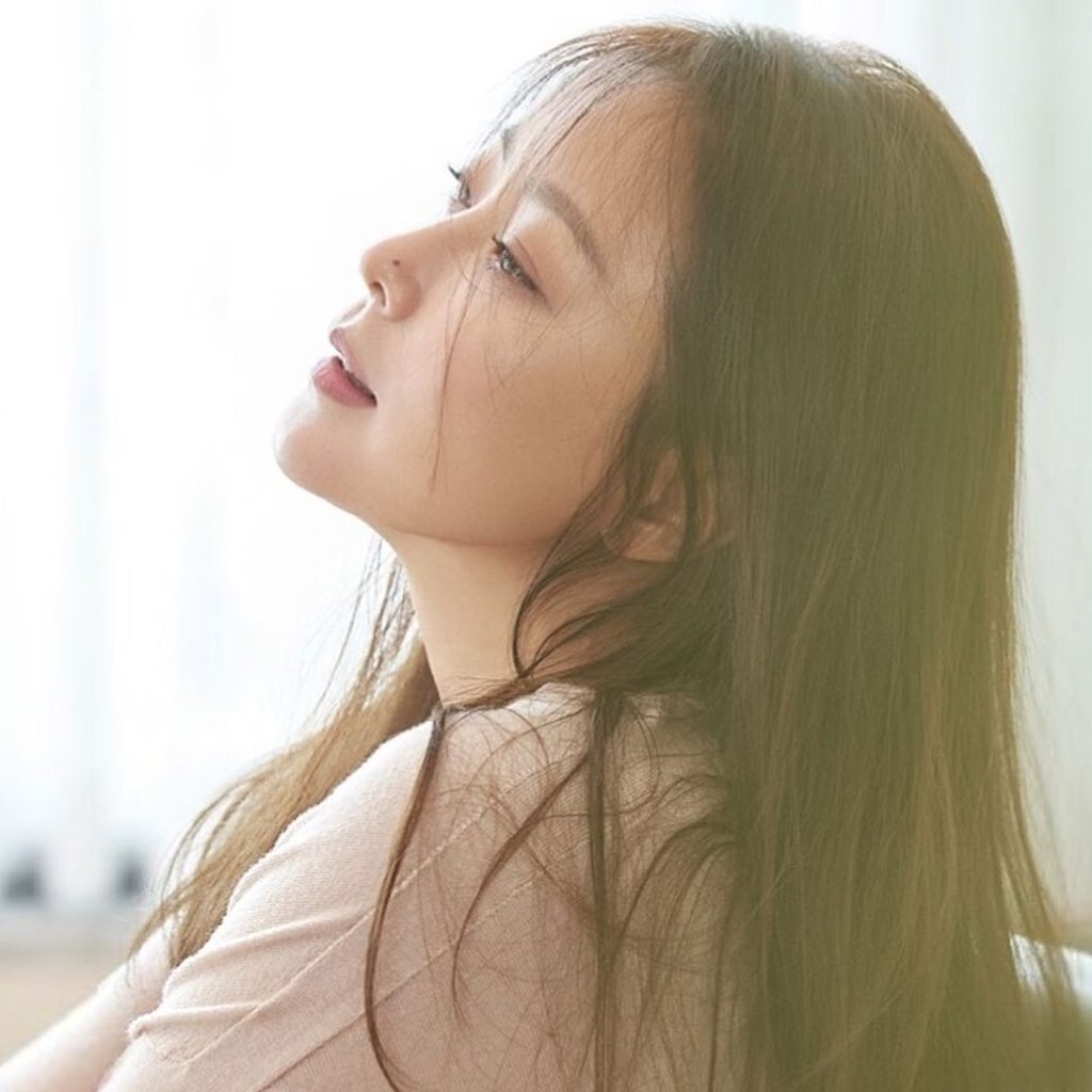 Korean actress Kim Hee-sun recently starred in the sci-fi K-drama Alice. Photo: @kimheeseonfan/Instagram Korean actress Kim Hee-sun recently starred in the sci-fi K-drama Alice. Photo: @kimheeseonfan/Instagram