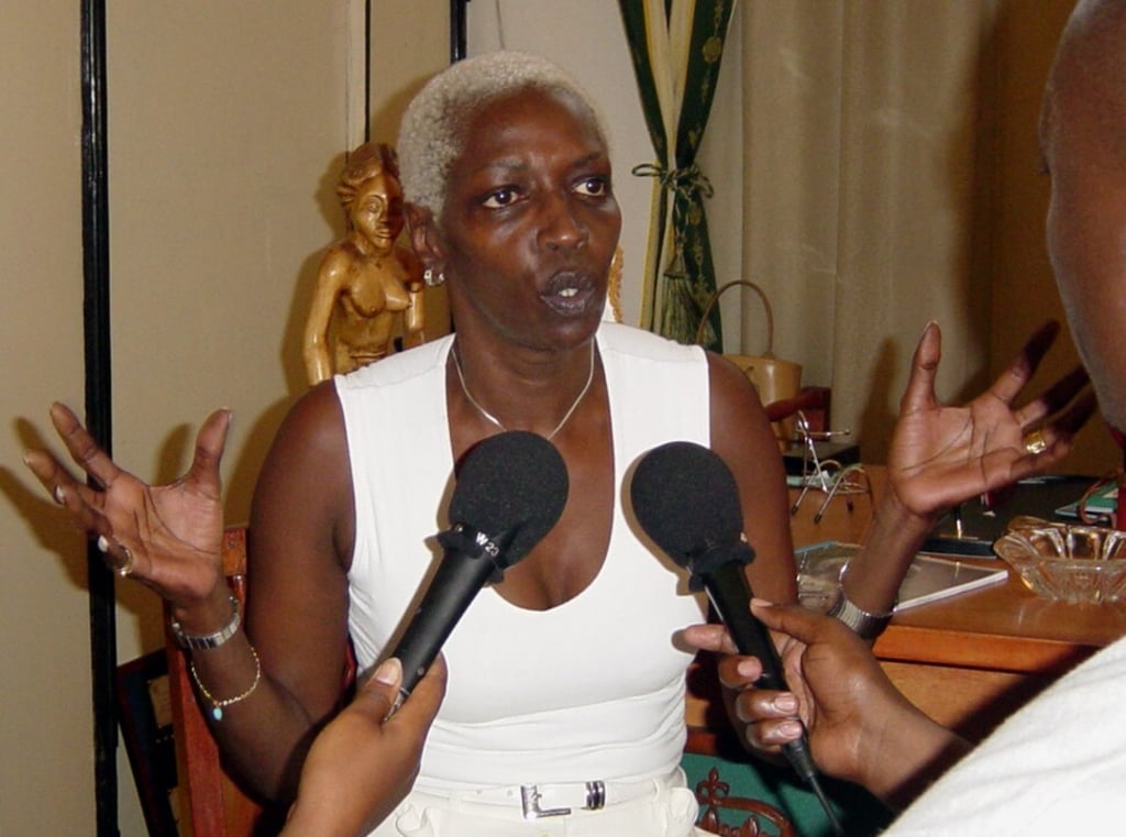 Princess Esther Kamatari talks with media in Bujumbura in 2004 after her return to Burundi to run for president. Photo: Reuters