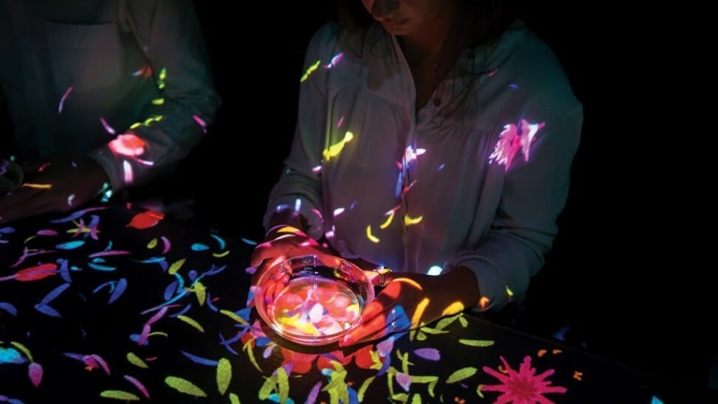 Flowers Bloom in an Infinite Universe inside a Teacup installation by teamLab. Photo: teamLab Flowers Bloom in an Infinite Universe inside a Teacup installation by teamLab. Photo: teamLab