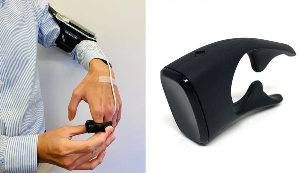 Belun Technology adapted its Belun Ring (right) so that doctors can remotely monitor changes in Covid-19 patients in real time.