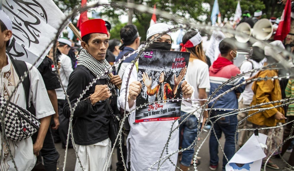 Indonesian Muslims gather in front of China’s embassy in Jakarta to protest against the alleged repression of the Uygurs. Photo: dpa Indonesian Muslims gather in front of China’s embassy in Jakarta to protest against the alleged repression of the Uygurs. Photo: dpa