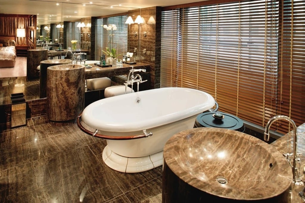 Statue Square View Suite bathroom. Photo: Mandarin Oriental Hong Kong