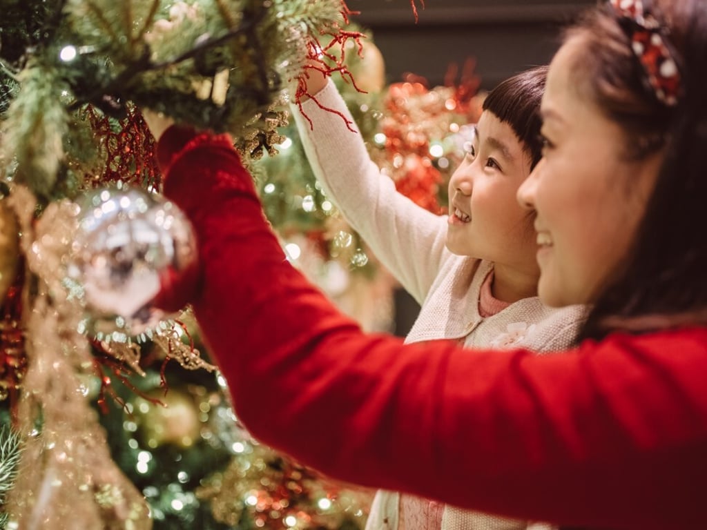 Christmas will mostly be celebrated around the world with close family this year. Photo: Getty Images