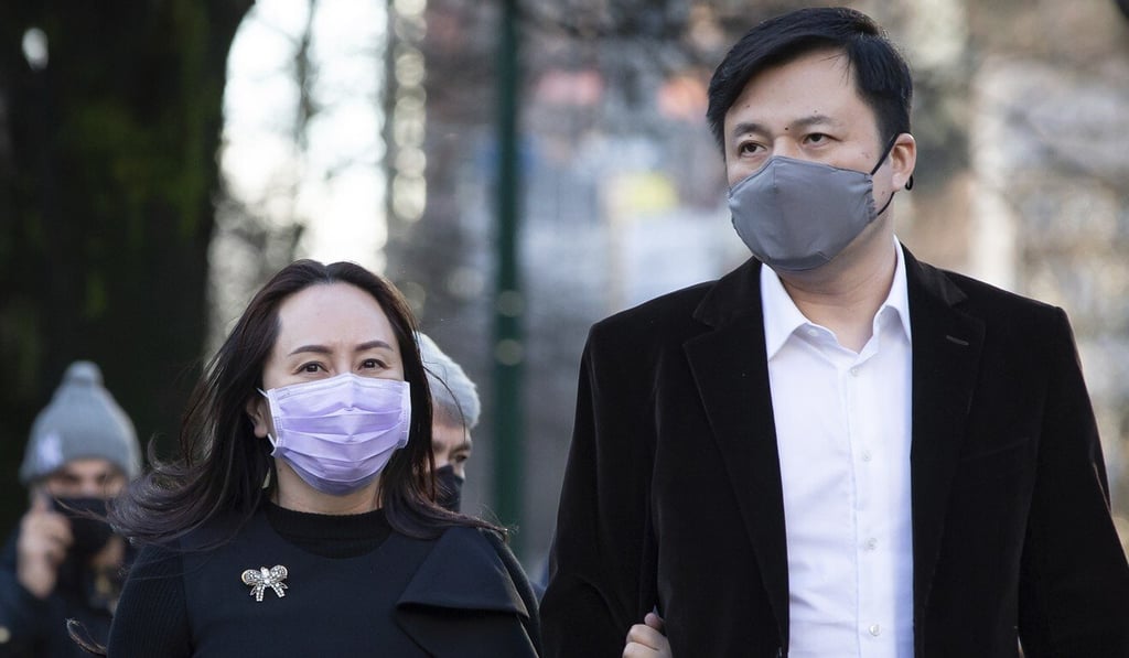 Meng Wanzhou, chief financial officer of Huawei, returns to court with her husband, Liu Xiaozong, on December 9. Photo: AP Meng Wanzhou, chief financial officer of Huawei, returns to court with her husband, Liu Xiaozong, on December 9. Photo: AP