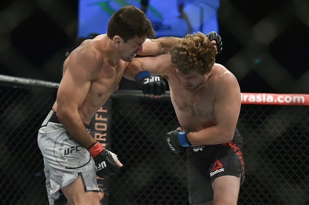 PFL s Anthony Pettis offers to help Ben Askren train for Jake Paul boxing match South China Morning Post