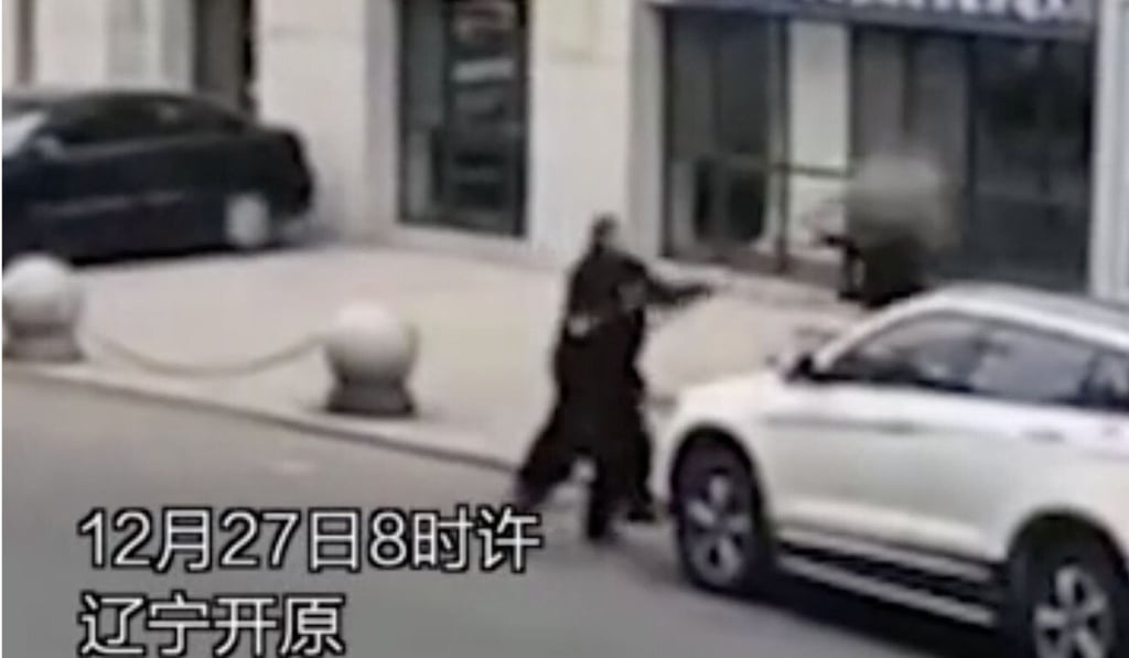 Police in Kaiyuan said one officer was injured while trying to apprehend the suspect. Photo: Weibo