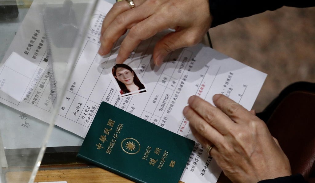 The old passport gave the official name more prominence. Photo: EPA-EFE