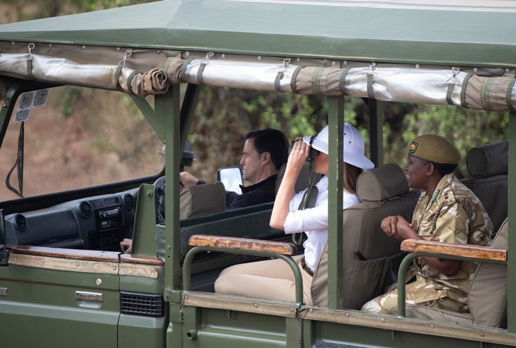 Melania Trump stood out on her trip to Nairobi in 2018 – and not in a good way. Photo: @DailyMonitor/Twitter Melania Trump stood out on her trip to Nairobi in 2018 – and not in a good way. Photo: @DailyMonitor/Twitter