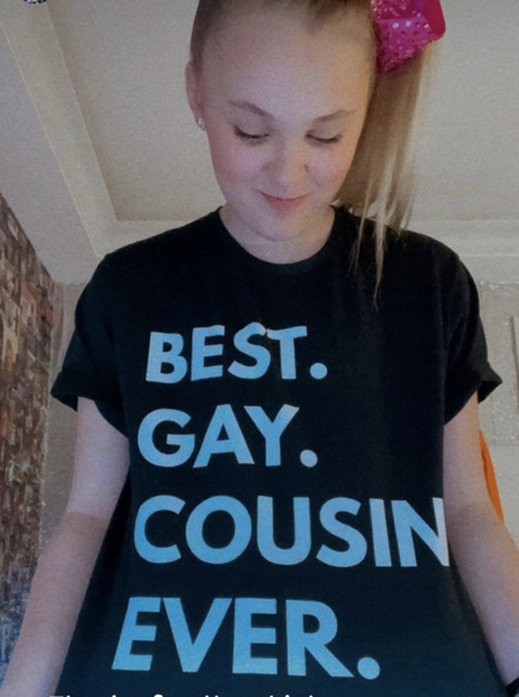 YouTuber JoJo Siwa shows off a gift from her cousin. Photo: @itsjojosiwa/Instagram YouTuber JoJo Siwa shows off a gift from her cousin. Photo: @itsjojosiwa/Instagram