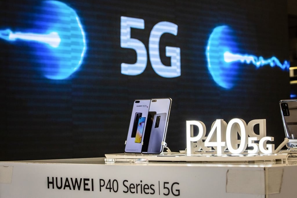 Huawei Technologies Co’s P40 series 5G smartphones are on display inside the Movistar Centre, operated by Telefonica, in Barcelona, Spain, on January 21, 2021. Photo: Bloomberg Huawei Technologies Co’s P40 series 5G smartphones are on display inside the Movistar Centre, operated by Telefonica, in Barcelona, Spain, on January 21, 2021. Photo: Bloomberg