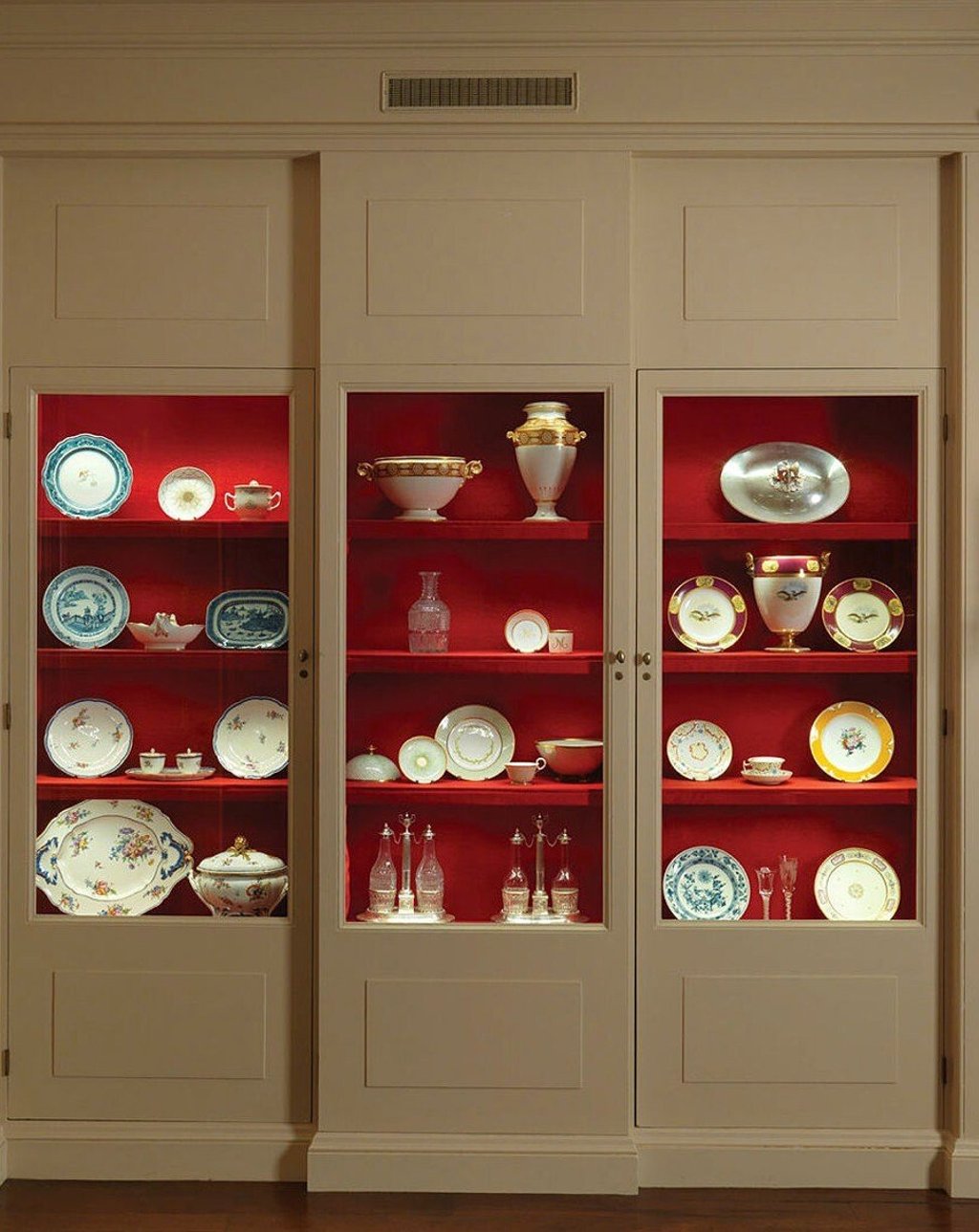 A cabinet in the White House China Room. Photo: White House Historical Association