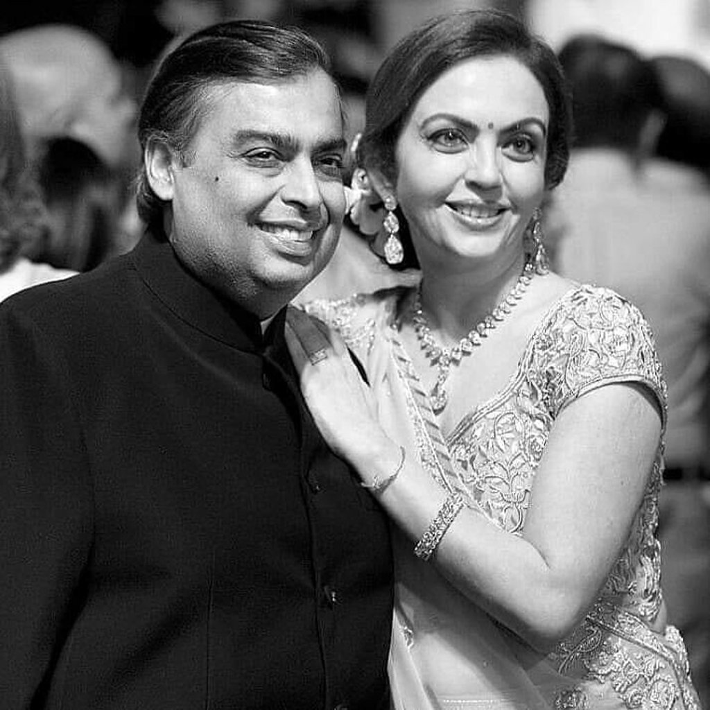Mukesh with wife Nita Ambani. Photo: IG@nitaambaniii Mukesh with wife Nita Ambani. Photo: IG@nitaambaniii