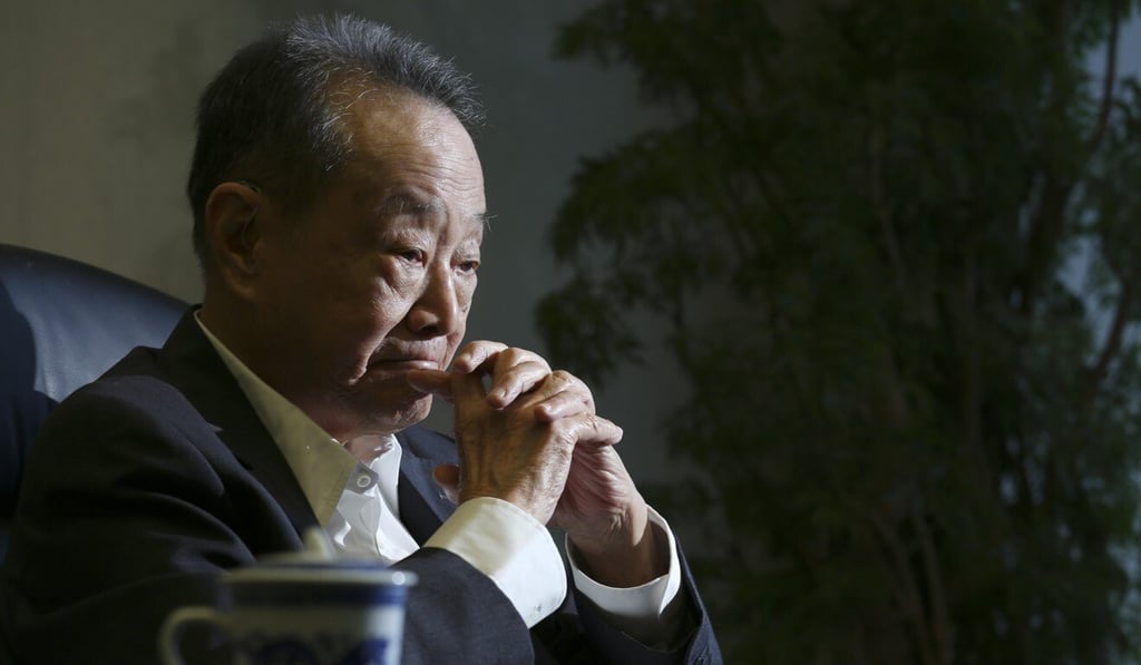 If the deal is completed, it will reduce Malaysian tycoon Robert Kuok’s shareholding in Kerry Logistics. Photo: Nora Tam If the deal is completed, it will reduce Malaysian tycoon Robert Kuok’s shareholding in Kerry Logistics. Photo: Nora Tam