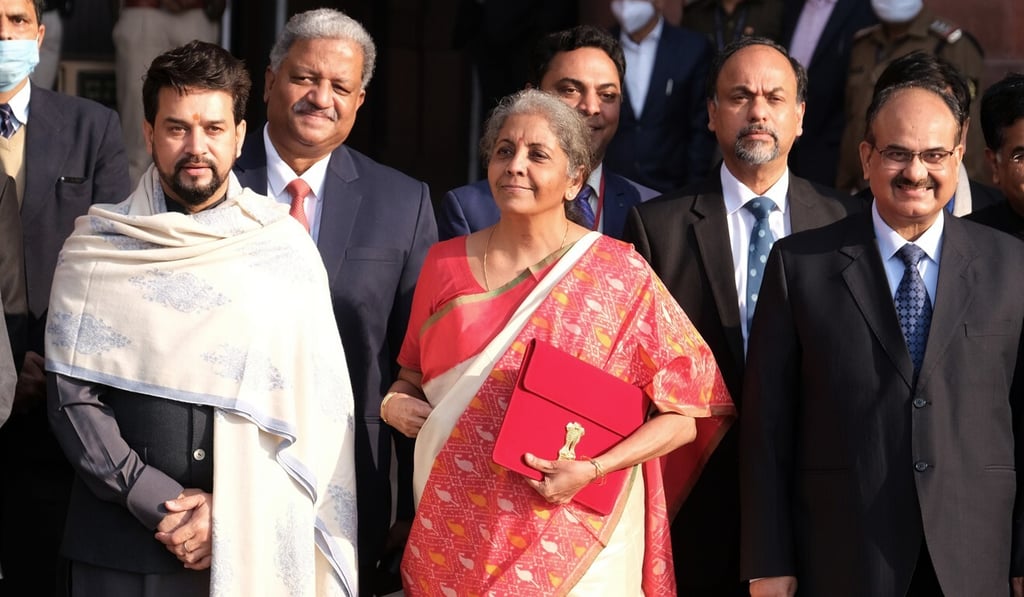 Nirmala Sitharaman, India’s finance minister (centre) will meet Cairn CEO Simon Thomson on Tuesday. Photo: Bloomberg Nirmala Sitharaman, India’s finance minister (centre) will meet Cairn CEO Simon Thomson on Tuesday. Photo: Bloomberg