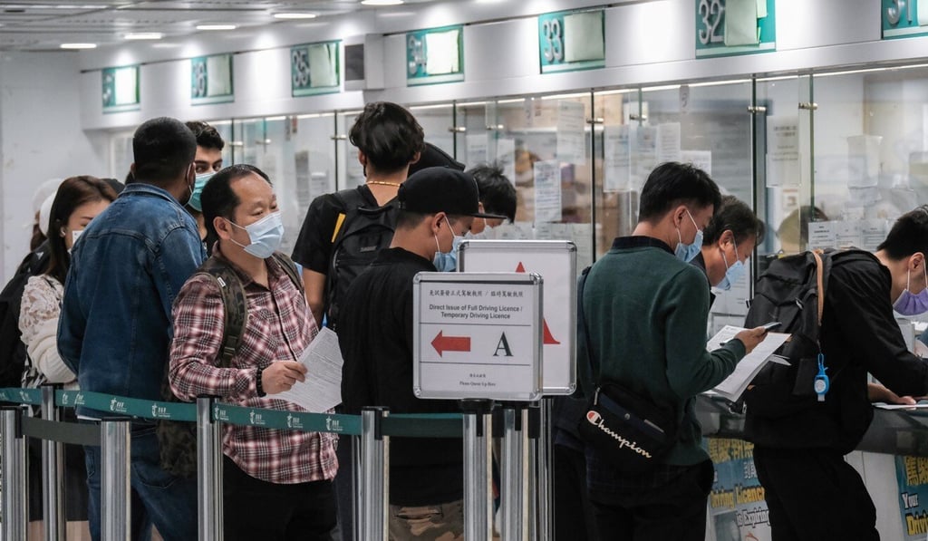 People line up at the vehicle licensing office in Admiralty on Wednesday. Photo: Edmond So