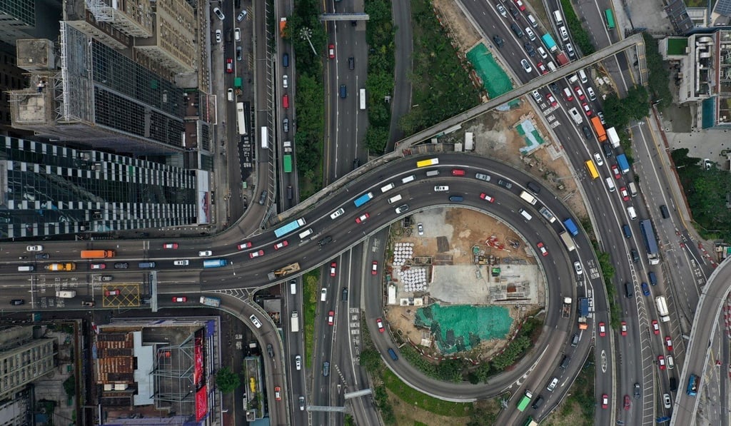 Cellular vehicle-to-everything technology could help tackle Hong Kong’s growing traffic problems such as road accidents and congestion. Photo: SCMP/Winson Wong Cellular vehicle-to-everything technology could help tackle Hong Kong’s growing traffic problems such as road accidents and congestion. Photo: SCMP/Winson Wong