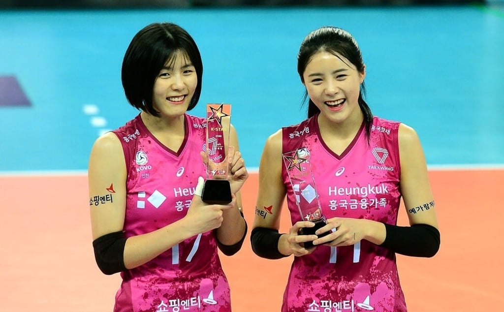 South Korean women volleyball twin stars Lee Jae-yeong and Lee Da-yeong. Photo: AFP