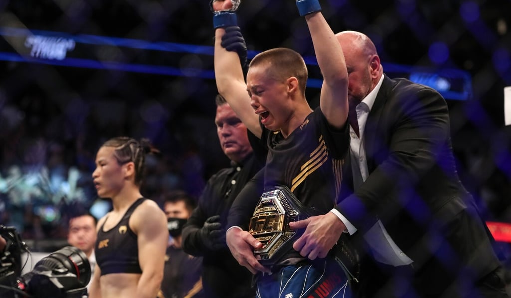 Rose Namajunas celebrates after beating Zhang Weili for the strawweight title at UFC 261. Photo: AFP Rose Namajunas celebrates after beating Zhang Weili for the strawweight title at UFC 261. Photo: AFP
