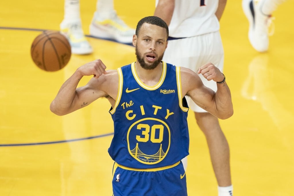 Golden State Warriors guard Stephen Curry celebrates after scoring against the Phoenix Suns during the third quarter at the Chase Center. Photo: USA TODAY Sports Golden State Warriors guard Stephen Curry celebrates after scoring against the Phoenix Suns during the third quarter at the Chase Center. Photo: USA TODAY Sports