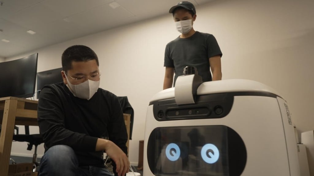 Victor Lee (left) says his inspiration for Rice Robotics came from a trip to Silicon Valley, where he noticed robots travelling on sidewalks to pick up and deliver meals.