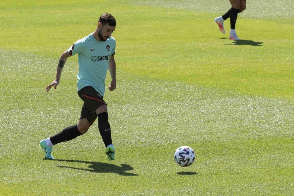 Bruno Fernandes takes part in a Portugal training session. Photo: DPA Bruno Fernandes takes part in a Portugal training session. Photo: DPA