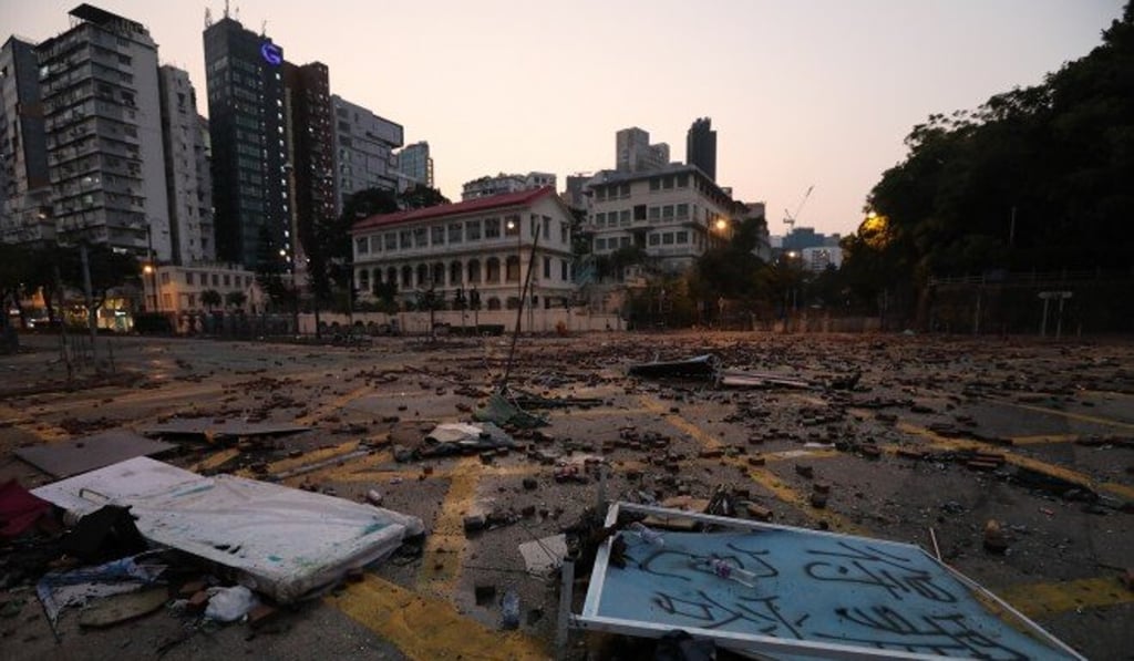 Streets are littered with debris in the aftermath of protests on November 18, 2019. Photo: Felix Wong Streets are littered with debris in the aftermath of protests on November 18, 2019. Photo: Felix Wong