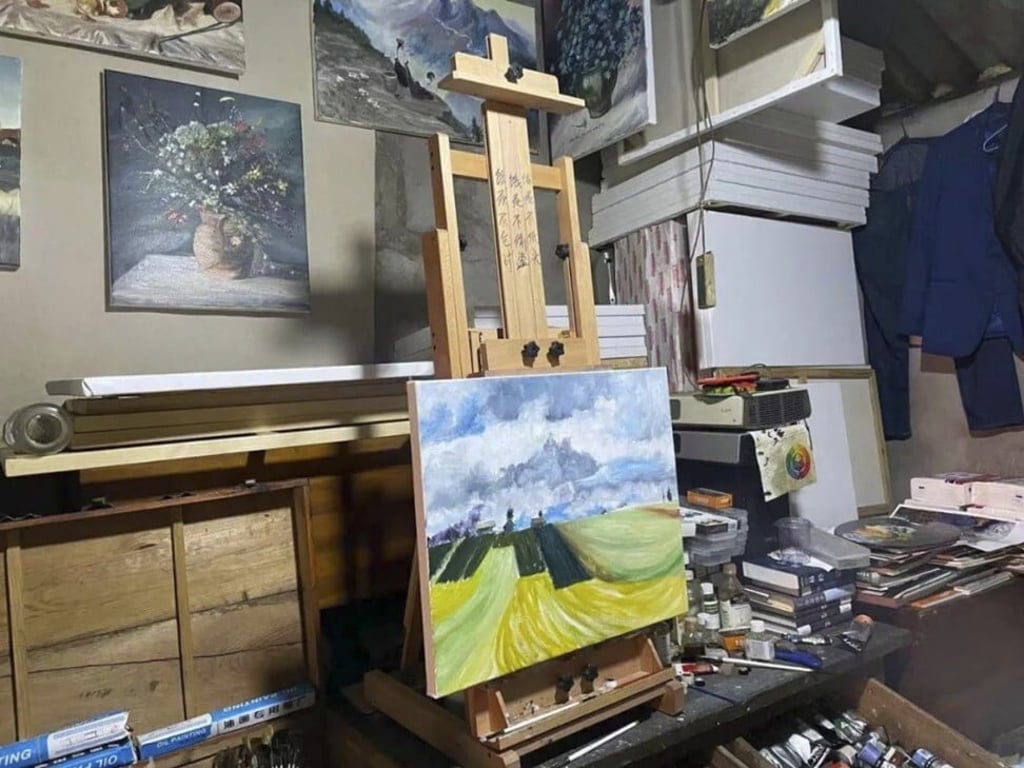 Wei initially tried his hand at sketching before trying painting later in life. Photo: The Paper