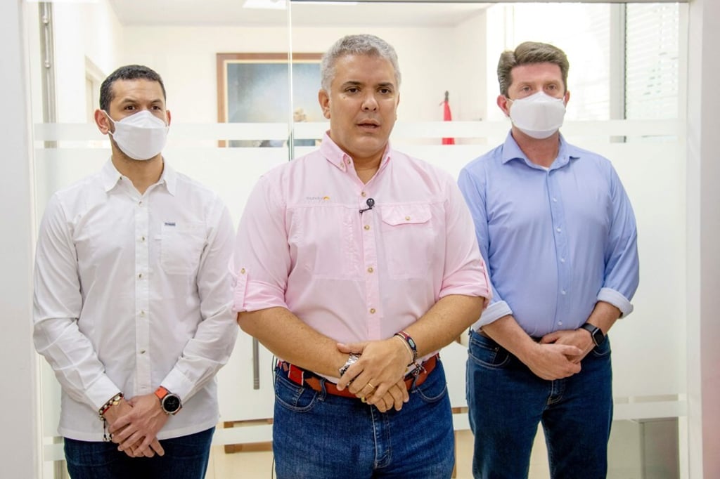 Colombian president Ivan Duque, centre, interior minister Daniel Palacios, keft and Defence Minister Diego Molanoin Cucuta, Colombia on Friday. Photo: Cesar Carrion / Colombian Presidency / AFP