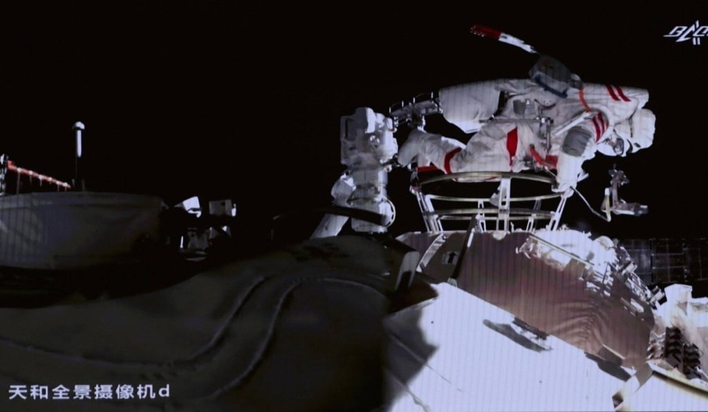 The spacewalk was the first outing for a next-generation spacesuit. Photo: Weibo