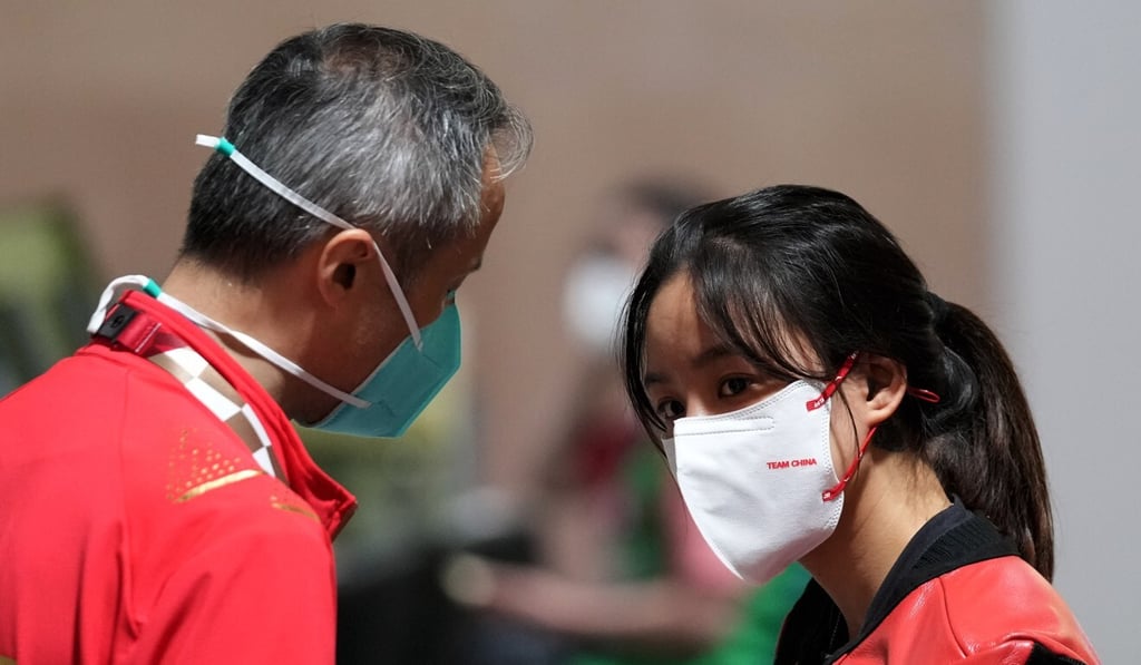 Wang Luyao (R) of China experienced abuse online after a disappointing finish at Tokyo 2020.