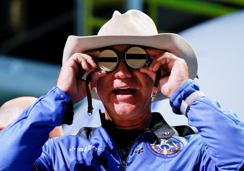 Blue Origin’s Jeff Bezos wears goggles owned by Amelia Earhart. Photo: Reuters