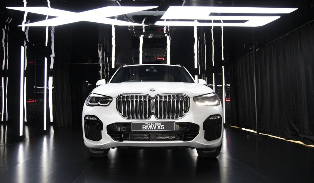 Luxury car smugglers have taken a particular interest in BMW X5 and X7 SUVs, obtaining them in Canada then sending them to China with the help of straw buyers. Photo: Derek Ting Luxury car smugglers have taken a particular interest in BMW X5 and X7 SUVs, obtaining them in Canada then sending them to China with the help of straw buyers. Photo: Derek Ting