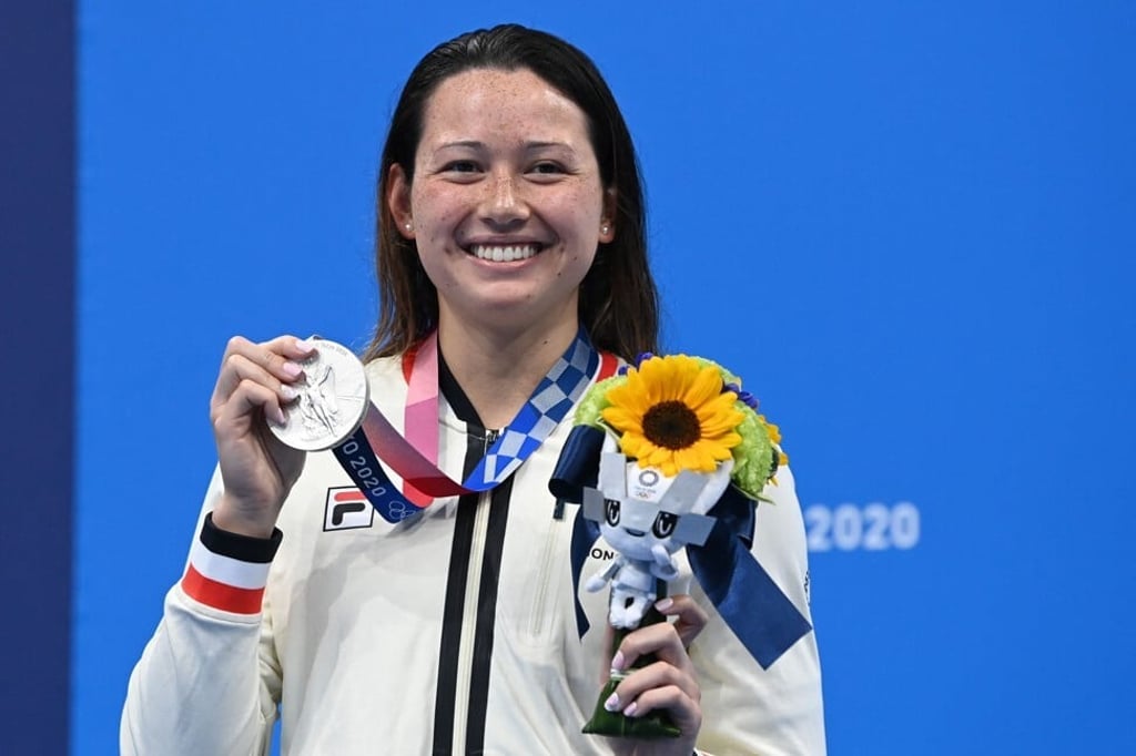 Hong Kong's Siobhan Haughey poses with her silver medal after the final. Photo: AFP