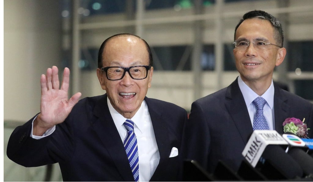 Tycoon Li Ka-shing with his son Victor. Photo: Dickson Lee