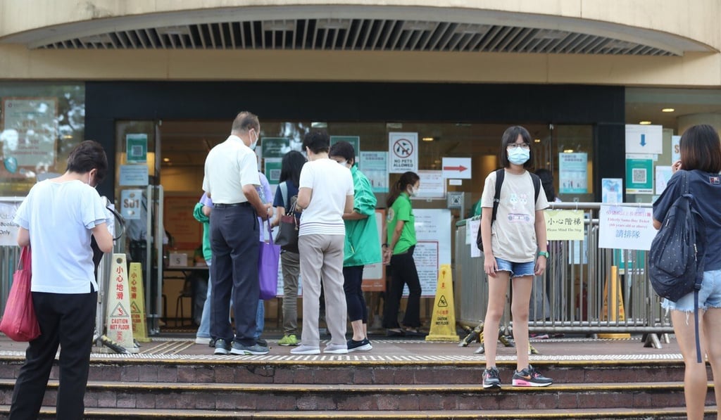 Residents queue up for vaccination at Central Library in Causeway Bay. Photo: Xiaomei Chen Residents queue up for vaccination at Central Library in Causeway Bay. Photo: Xiaomei Chen