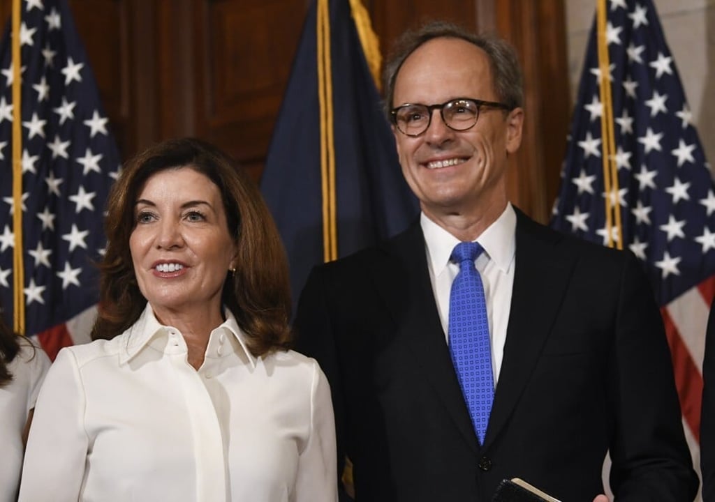 New York Governor Kathy Hochul with her husband Bill Hochul at the Capitol in Albany, New York on Tuesday. Photo: AP New York Governor Kathy Hochul with her husband Bill Hochul at the Capitol in Albany, New York on Tuesday. Photo: AP