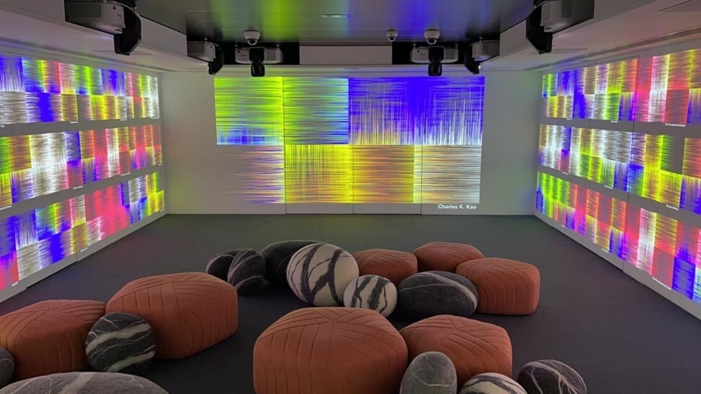 HKSTP Experience Centre features a display of specially curated art pieces which explore the ‘human-tech’ relationship.