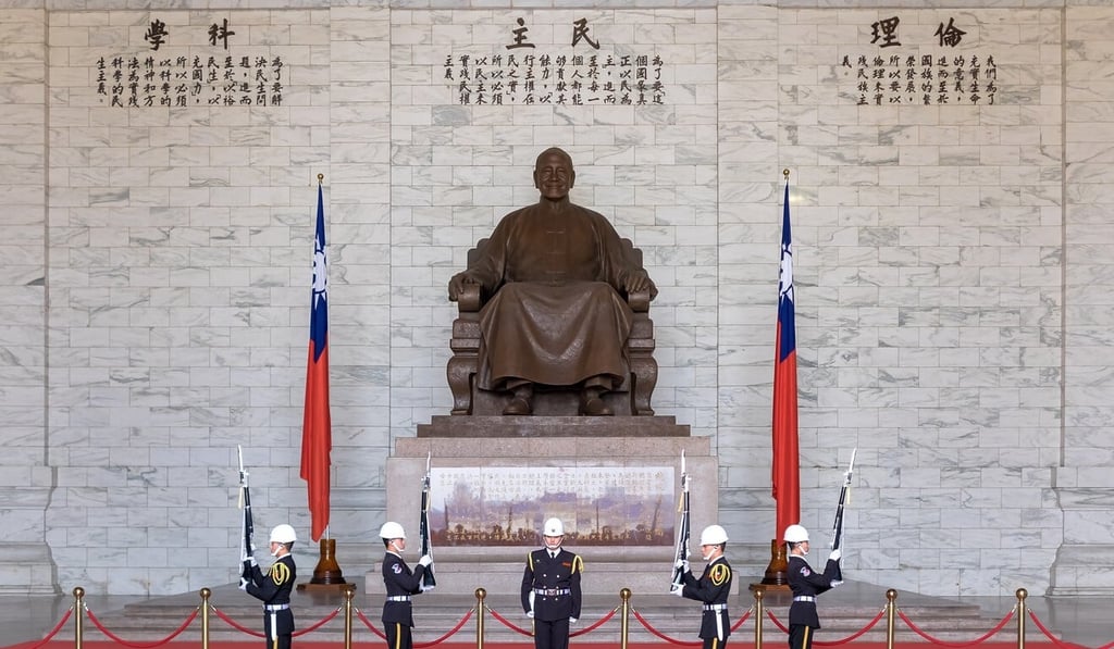 The giant statue of the former KMT leader will be removed from the memorial hall. Photo: Shutterstock Images The giant statue of the former KMT leader will be removed from the memorial hall. Photo: Shutterstock Images