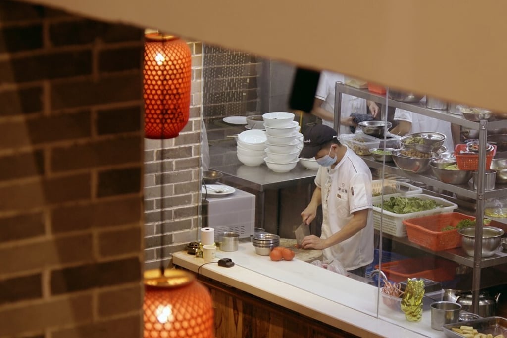 Chaoshan Tower Restaurant has seen numerous awards as a result of Xu’s mastery of Chaozhou cuisine.