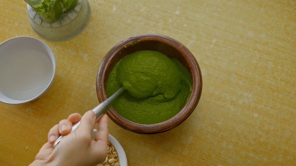 Oil tea gets its name from the cooking process, in which the ingredients are ground up and then stir-fried in oil.