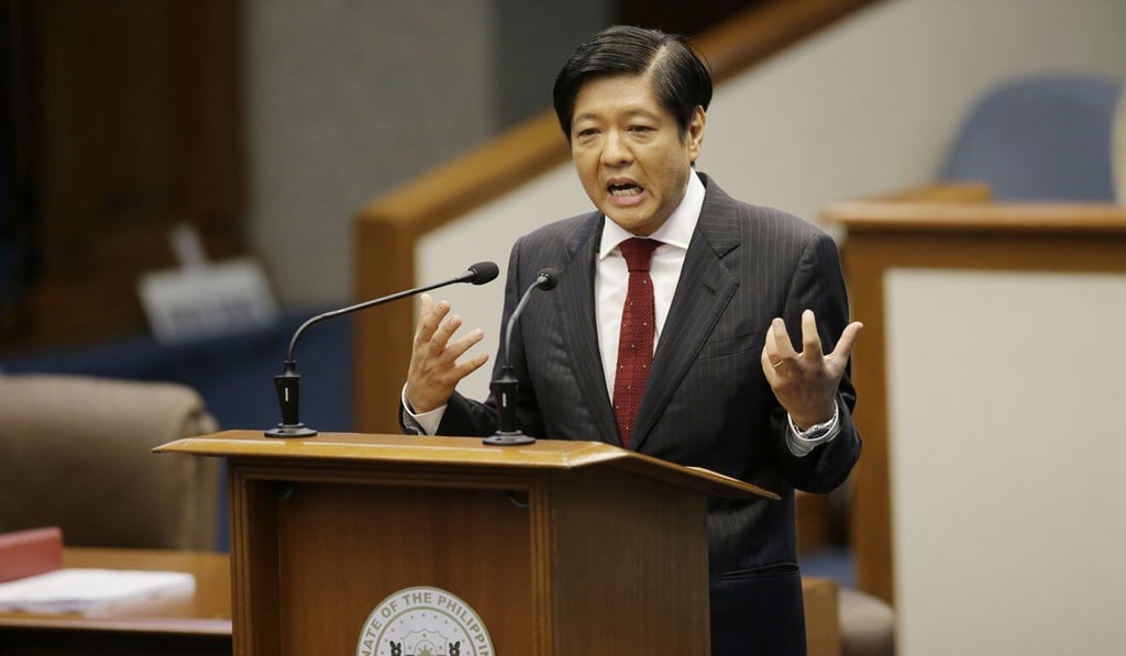 Ferdinand Marcos Jnr at a press conference in 2016, the year of his failed vice-presidential run. Photo: AP Ferdinand Marcos Jnr at a press conference in 2016, the year of his failed vice-presidential run. Photo: AP