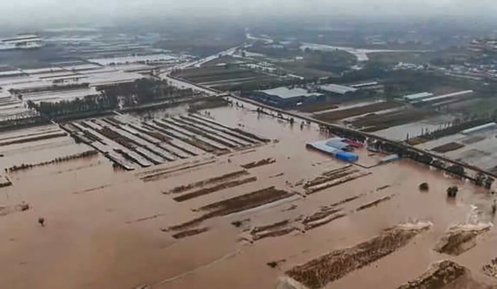 Days of heavy rain in Shanxi province have forced 120,000 people to abandon their homes. Photo: People’s Daily