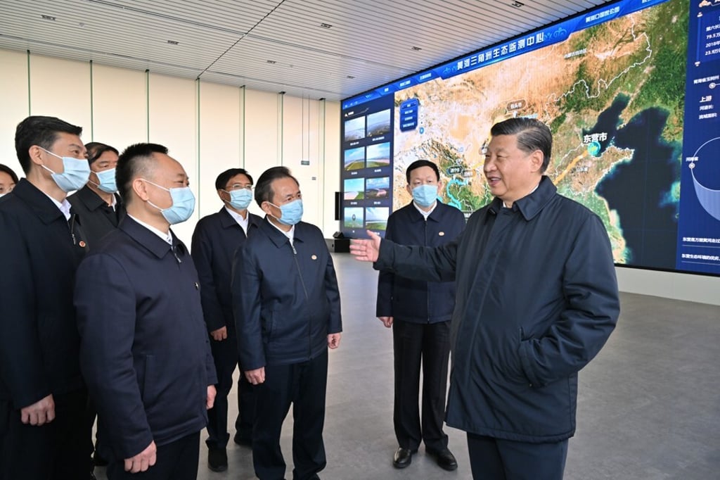 President Xi Jinping visits an ecological monitoring centre in the estuary of the Yellow River in Dongying on Thursday. Photo: Xinhua