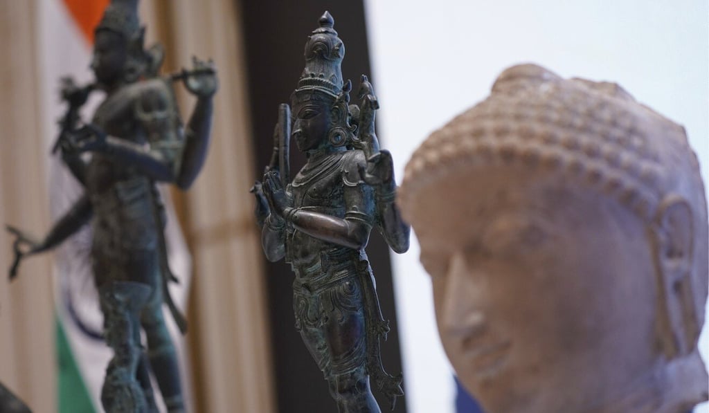 Some of the stolen objects being returned to India are displayed during a ceremony at the Indian consulate in New York on Thursday. Photo: AP Some of the stolen objects being returned to India are displayed during a ceremony at the Indian consulate in New York on Thursday. Photo: AP