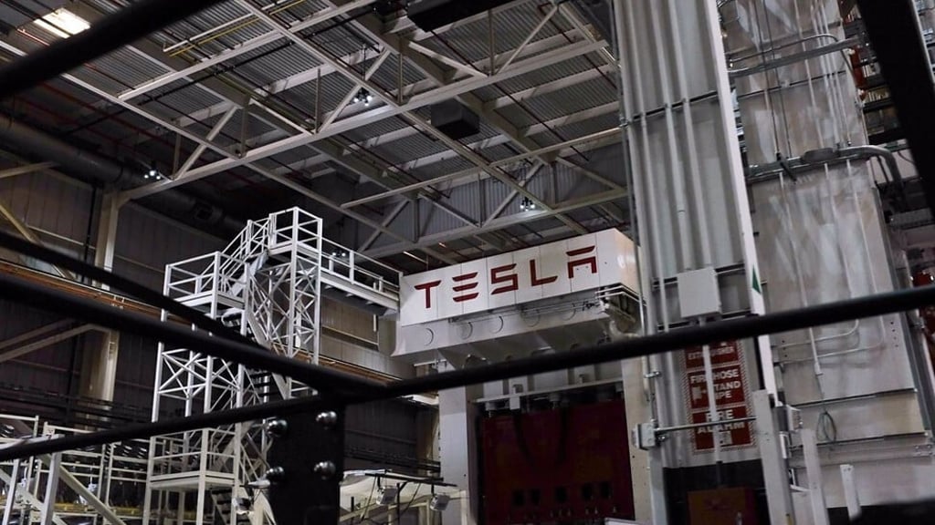 Inside Tesla's Fremont, California, assembly plant. Photo: Los Angeles Times/TNS Inside Tesla's Fremont, California, assembly plant. Photo: Los Angeles Times/TNS