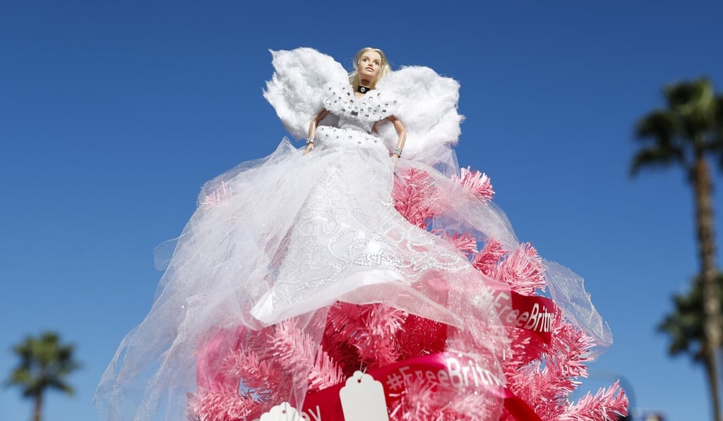 A Britney Spears doll sits atop a “Free Britney” Christmas tree during a rally outside the Stanley Mosk Courthouse in Los Angeles, California, on Friday. Photo: EPA-EFE