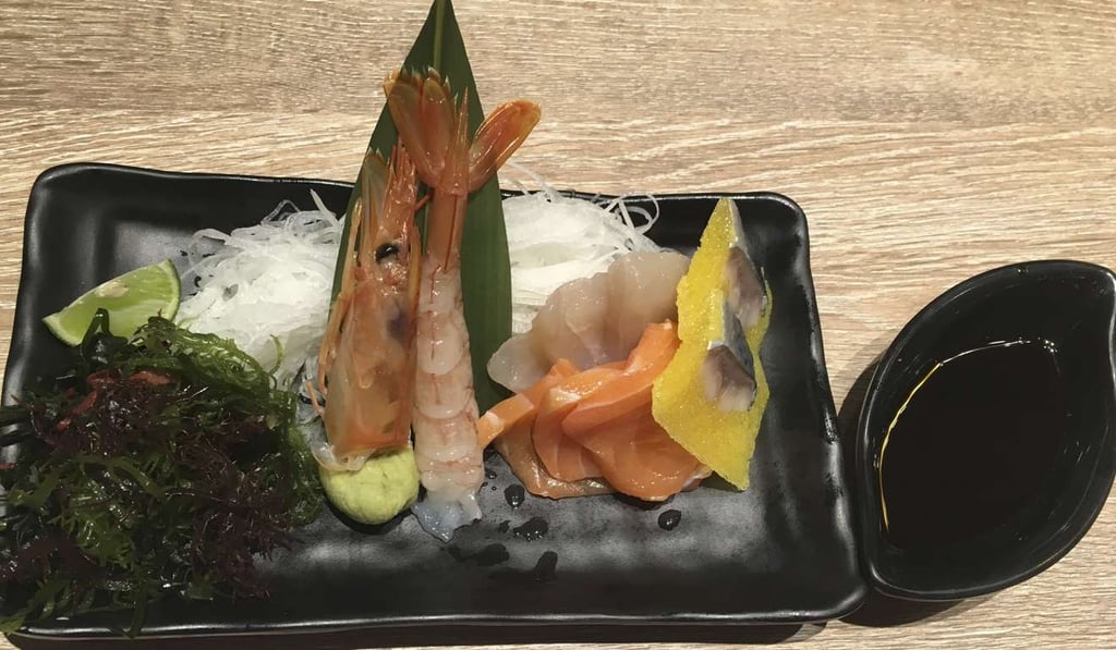 The mixed sashimi platter.