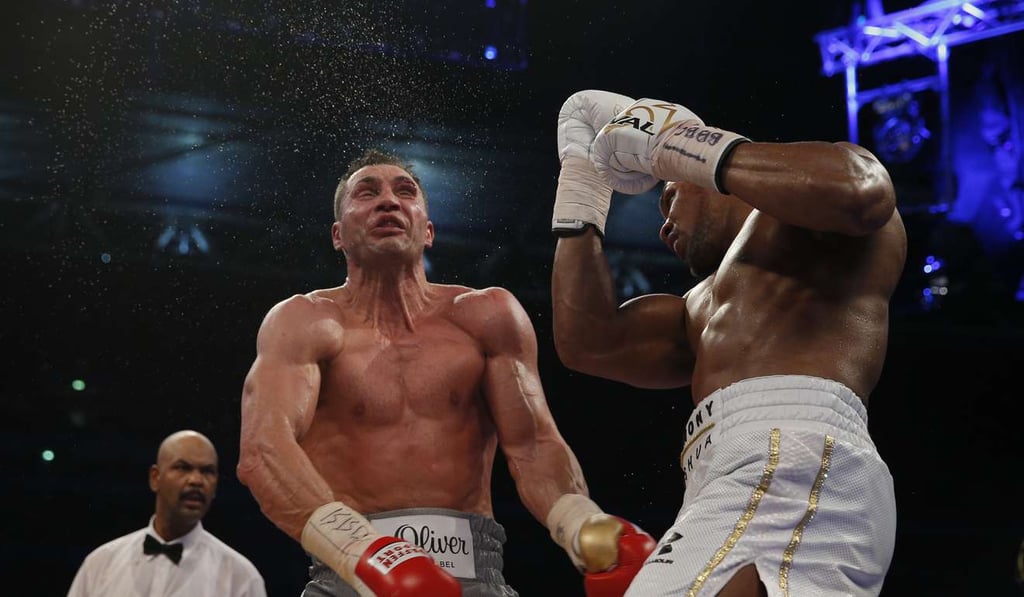 Anthony Joshua rocks Wladimir Klitschko. Action Images via Reuters / Andrew Couldridge