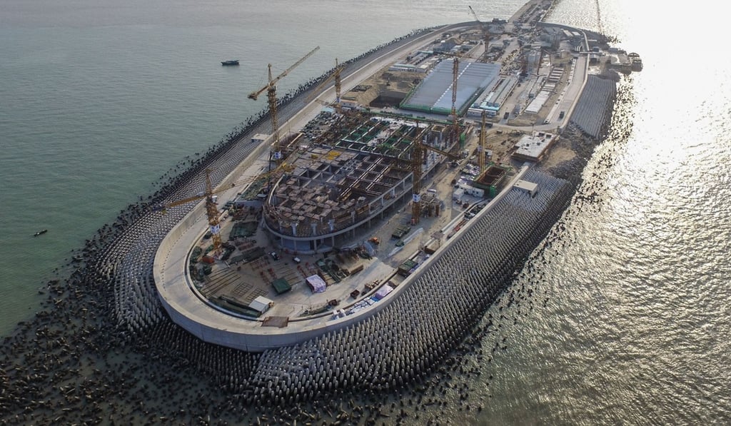 Aerial view of the west artificial island, part of the Hong Kong-Zhuhai-Macau bridge. Photo: Xinhua/Liu Dawei