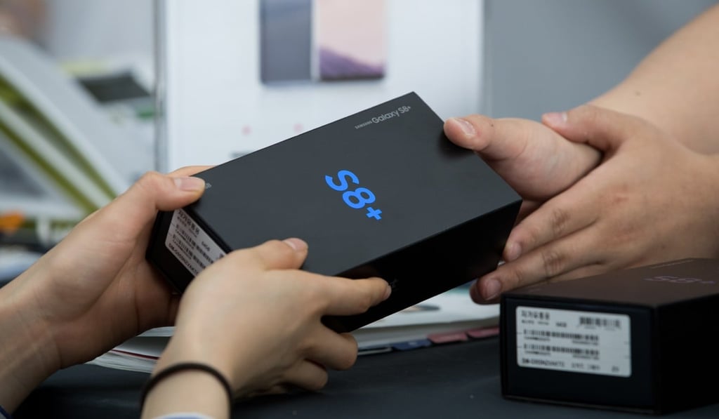 The start of advance bookings for the S8 models is a month later than in South Korea, where pre-orders for it and its larger model exceeded 1 million units in just 10 days from April 7. Photo: Bloomberg